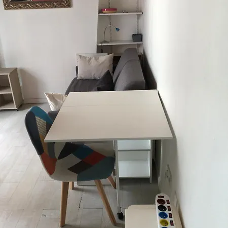 Διαμέρισμα Chic & Vibrant Apartment, Place D'italie *